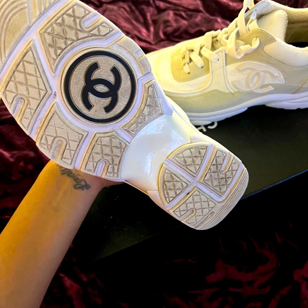 CHANEL WHITE SUEDE TRAINERS (WOMENS)